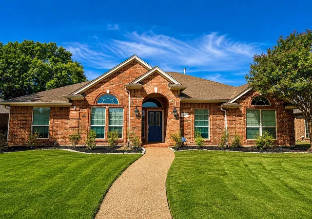 Photo 1 of Single family home for sale at 209 Longmeadow Dr, Coppell, TX 75019 | MLS# 21326056 | Listing updated on 2026-09-28