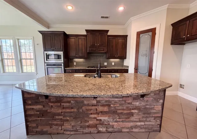 Photo 2 of Single family home for sale at 400 Blue Star Ct, Burleson, TX 76028 | MLS# 21326762 | Listing updated on 2026-10-05