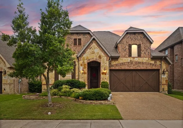 Photo 1 of Single family home for sale at 2831 Sherwood Dr, Roanoke, TX 76262 | MLS# 21326149 | Listing updated on 2026-09-17