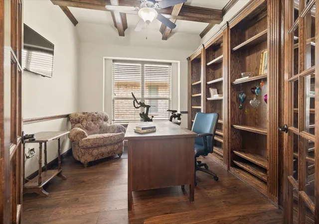 Photo 3 of Single family home for sale at 2831 Sherwood Dr, Roanoke, TX 76262 | MLS# 21326149 | Listing updated on 2026-09-17