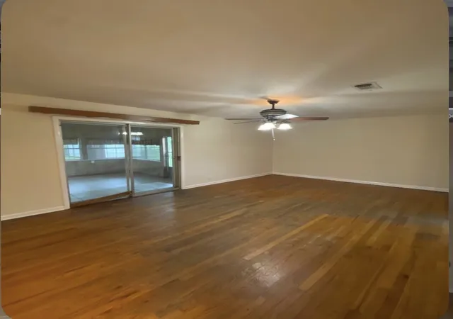 Photo 3 of Single family home for sale at 1212 N Grant Dr, Sherman, TX 75092 | MLS# 21326840 | Listing updated on 2026-09-16