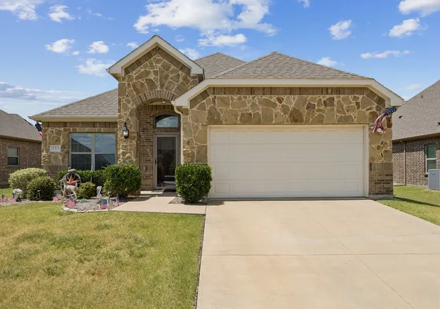 Photo 1 of Sale Pending at 333 Pecos Dr, Crandall, TX 75114 | MLS# 21324293 | Listing updated on 2026-09-29