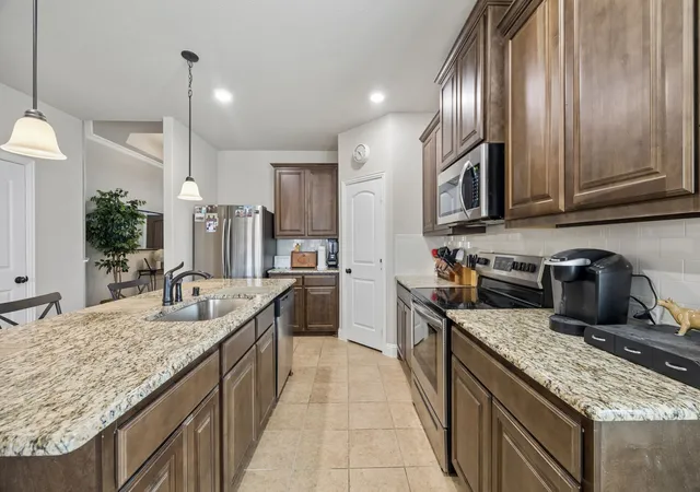 Photo 3 of Sale Pending at 333 Pecos Dr, Crandall, TX 75114 | MLS# 21324293 | Listing updated on 2026-09-29