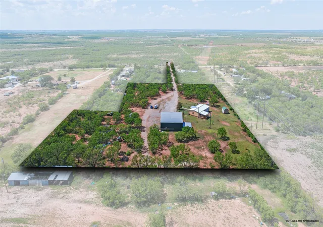 Photo 3 of Manufactured home for sale at 7167 Spinks Rd, Abilene, TX 79603 | MLS# 21323108 | Listing updated on 2026-09-28