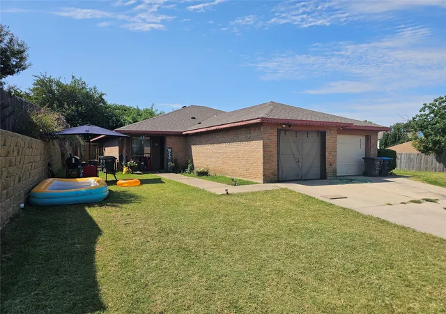 Photo 2 of Multi family home for sale at 2825 Ridgecrest Dr, Fort Worth, TX 76133 | MLS# 21326379 | Listing updated on 2026-09-11