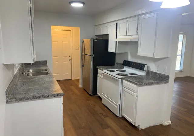 Photo 3 of Multi family home for sale at 2825 Ridgecrest Dr, Fort Worth, TX 76133 | MLS# 21326379 | Listing updated on 2026-09-11