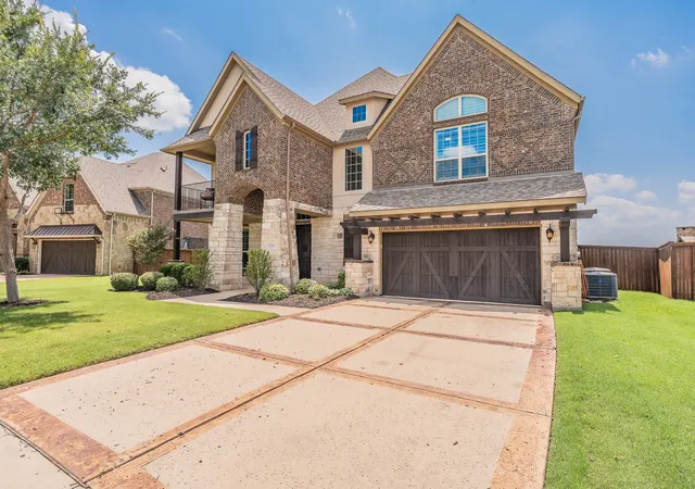 Photo 3 of Sale Pending at 1233 Clearwater Dr, Frisco, TX 75036 | MLS# 21326991 | Listing updated on 2026-09-08