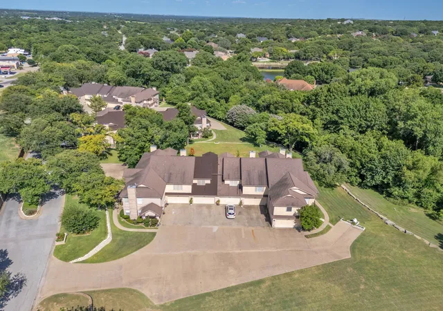 Photo 3 of Sale Pending at 2144 Lakeforest Dr, Weatherford, TX 76087 | MLS# 21327067 | Listing updated on 2026-10-06