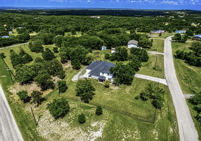 Photo 2 of Single family home for sale at 117 Rock Salt Dr, Springtown, TX 76082 | MLS# 21324298 | Listing updated on 2026-07-28