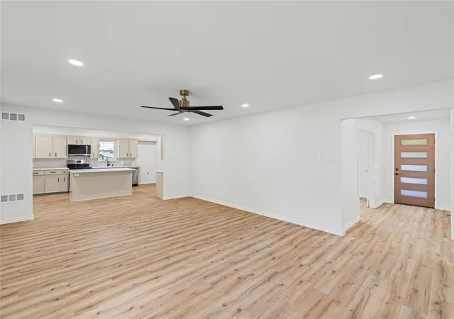 Photo 3 of Single family home for sale at 5208 Stonewall St, Greenville, TX 75402 | MLS# 21327174 | Listing updated on 2026-07-30