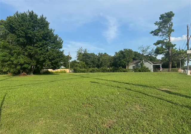 Photo 1 of Land for sale at 7902 Carbondale St, Dallas, TX 75216 | MLS# 21327201 | Listing updated on 2026-08-31
