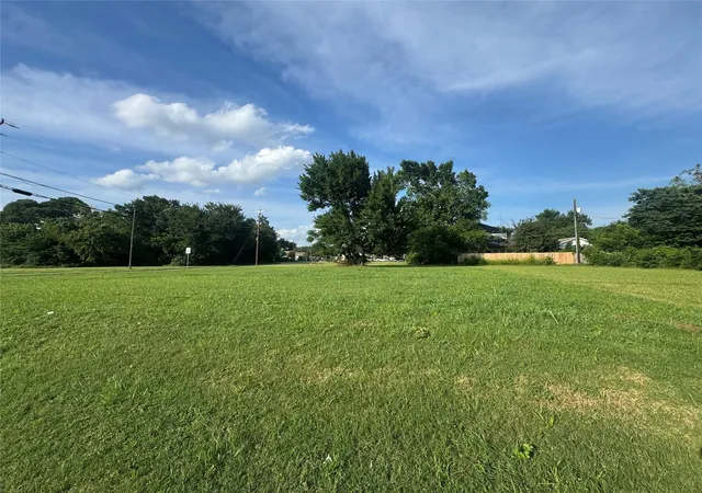 Photo 3 of Land for sale at 7902 Carbondale St, Dallas, TX 75216 | MLS# 21327201 | Listing updated on 2026-08-31