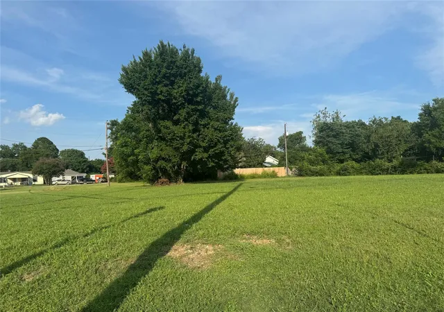 Photo 4 of Land for sale at 7902 Carbondale St, Dallas, TX 75216 | MLS# 21327201 | Listing updated on 2026-08-31