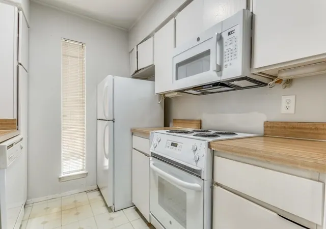 Photo 3 of Sale Pending at 12888 Montfort Dr #155, Dallas, TX 75230 | MLS# 21327226 | Listing updated on 2026-09-14