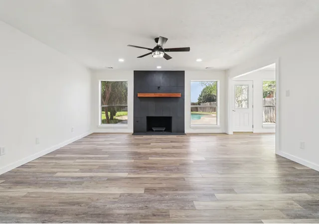 Photo 3 of Single family home for sale at 514 Palm Desert Dr, Garland, TX 75044 | MLS# 21327272 | Listing updated on 2026-10-06