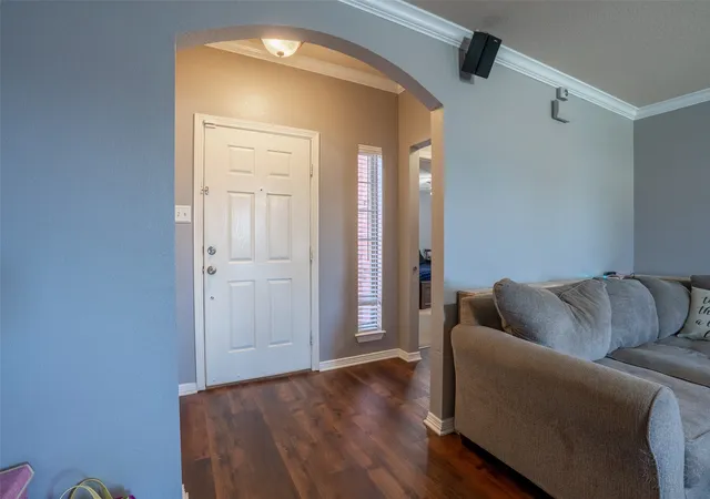 Photo 3 of Single family home for sale at 424 Ne Murphy Rd, Burleson, TX 76028 | MLS# 21313818 | Listing updated on 2026-09-10