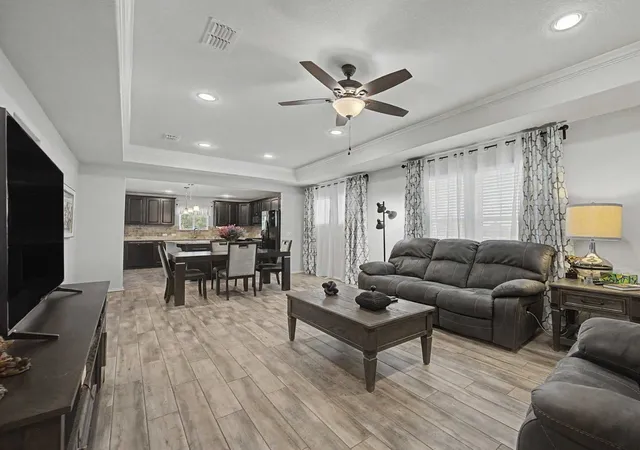 Photo 4 of Single family home for sale at 6993 Hickory Creek Dr, Frisco, TX 75036 | MLS# 21295585 | Listing updated on 2026-09-12