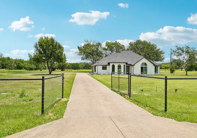 Photo 39 of Single family home for sale at 10435 County Road 2462, Terrell, TX 75160 | MLS# 21325946 | Listing updated on 2026-10-06