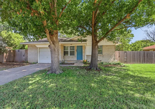 Photo 2 of Single family home for sale at 1005 Monterey Dr, Denton, TX 76209 | MLS# 21327166 | Listing updated on 2026-09-09