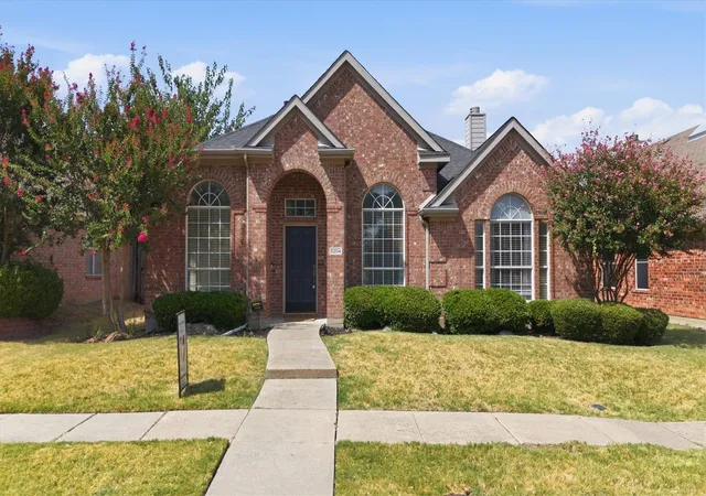 Photo 1 of Single family home for sale at 5204 China Berry Dr, Mc Kinney, TX 75070 | MLS# 21327015 | Listing updated on 2026-09-13