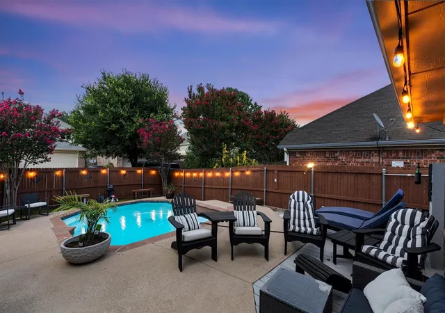 Photo 3 of Single family home for sale at 5204 China Berry Dr, Mc Kinney, TX 75070 | MLS# 21327015 | Listing updated on 2026-09-13