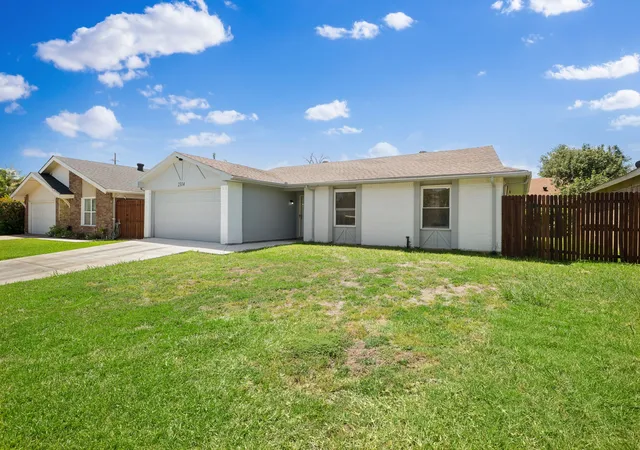 Photo 3 of Sale Pending at 2314 Benbrook Dr, Carrollton, TX 75007 | MLS# 21327364 | Listing updated on 2026-07-30