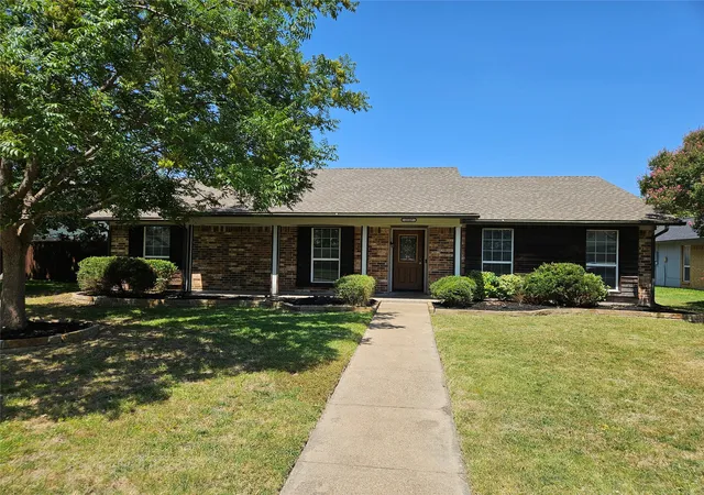 Photo 1 of Sale Pending at 2117 Baltimore Dr, Richardson, TX 75081 | MLS# 21327351 | Listing updated on 2026-10-05