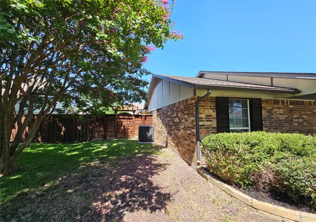 Photo 3 of Sale Pending at 2117 Baltimore Dr, Richardson, TX 75081 | MLS# 21327351 | Listing updated on 2026-10-05