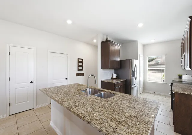 Photo 2 of Sale Pending at 2112 Atlantic Ave, Anna, TX 75409 | MLS# 21322145 | Listing updated on 2026-09-12