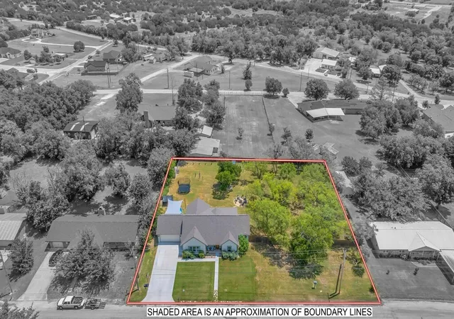 Photo 2 of Single family home for sale at 931 N Pecan St, Hico, TX 76457 | MLS# 21327625 | Listing updated on 2026-09-09