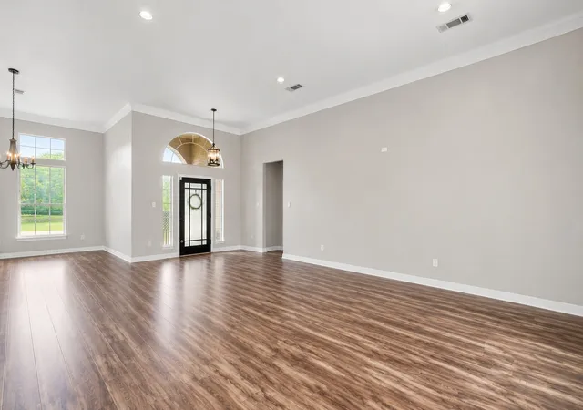 Photo 3 of Single family home for sale at 117 Muir Hill Dr, Aledo, TX 76008 | MLS# 21323980 | Listing updated on 2026-10-02