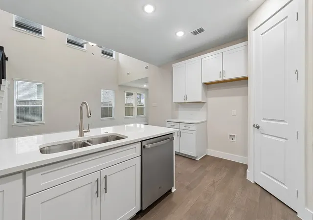 Photo 4 of Townhouse for sale at 3040 Corvara Dr, Prosper, TX 75078 | MLS# 21327627 | Listing updated on 2026-09-27
