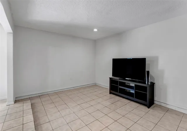 Photo 4 of Sale Pending at 801 Waynelee Dr, Lancaster, TX 75146 | MLS# 21327674 | Listing updated on 2026-09-12
