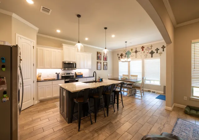 Photo 3 of Sale Pending at 3006 Promenade Dr, Granbury, TX 76049 | MLS# 21327657 | Listing updated on 2026-09-14
