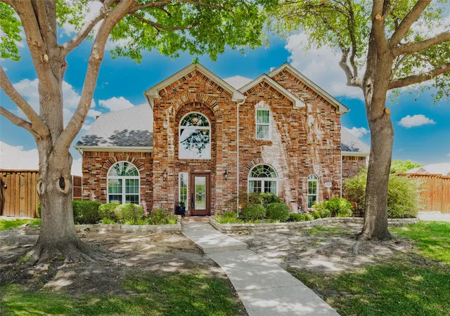 Photo 1 of Single family home for sale at 3915 Compton Dr, Richardson, TX 75082 | MLS# 21325078 | Listing updated on 2026-09-12