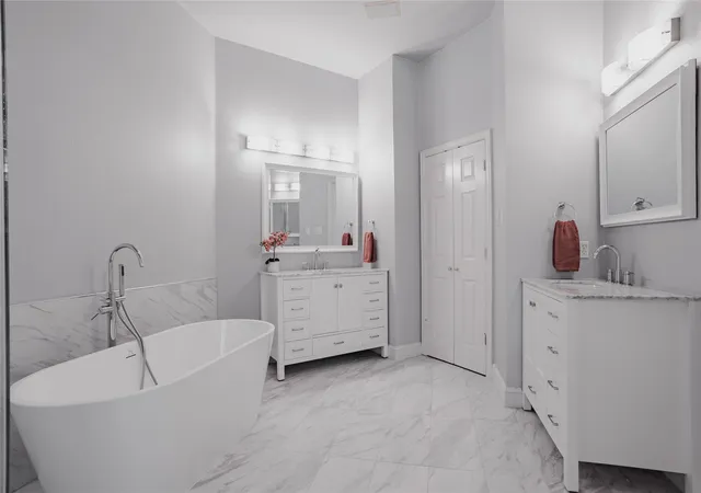 Photo 2 of Single family home for sale at 3915 Compton Dr, Richardson, TX 75082 | MLS# 21325078 | Listing updated on 2026-09-12