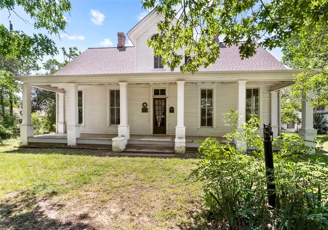 Photo 1 of Single family home for sale at 4611 Kelton Dr, Dallas, TX 75209 | MLS# 21317577 | Listing updated on 2026-08-01