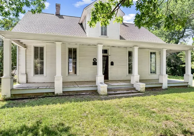 Photo 2 of Single family home for sale at 4611 Kelton Dr, Dallas, TX 75209 | MLS# 21317577 | Listing updated on 2026-08-01
