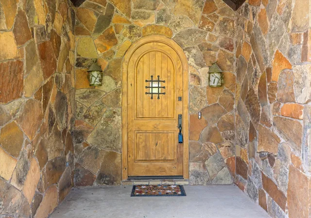 Photo 3 of Single family home for sale at 1101 Hidden Cove Trl, Granbury, TX 76049 | MLS# 21320167 | Listing updated on 2026-09-16