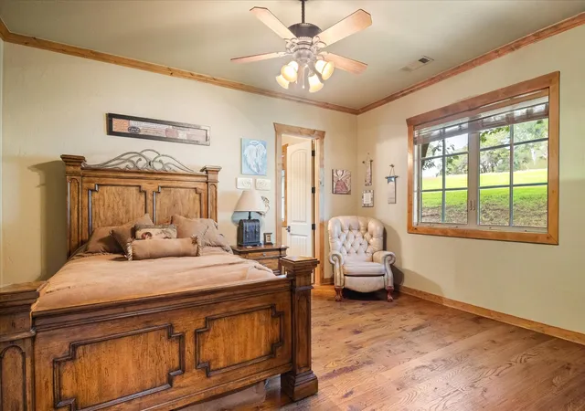 Photo 3 of Single family home for sale at 1101 Hidden Cove Trl, Granbury, TX 76049 | MLS# 21320167 | Listing updated on 2026-09-16