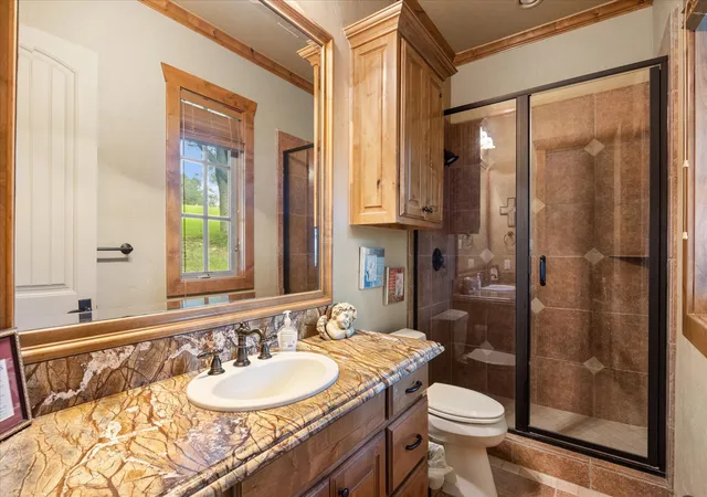 Photo 4 of Single family home for sale at 1101 Hidden Cove Trl, Granbury, TX 76049 | MLS# 21320167 | Listing updated on 2026-09-16