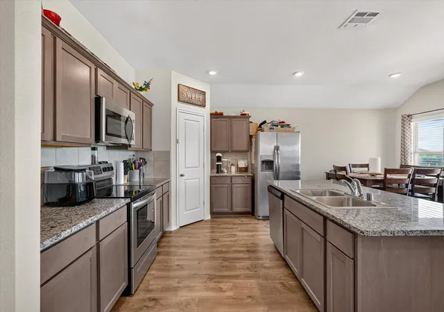 Photo 4 of Single family home for sale at 801 Turnbuckle Ct, Royse City, TX 75189 | MLS# 21327968 | Listing updated on 2026-09-23
