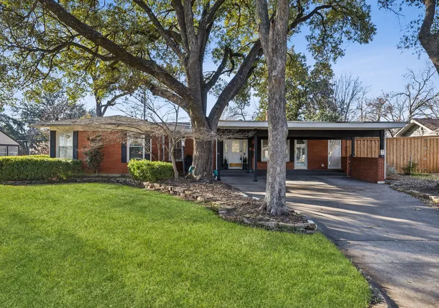 Photo 3 of Single family home for sale at 504 Monssen Dr, Dallas, TX 75224 | MLS# 21317294 | Listing updated on 2026-10-07