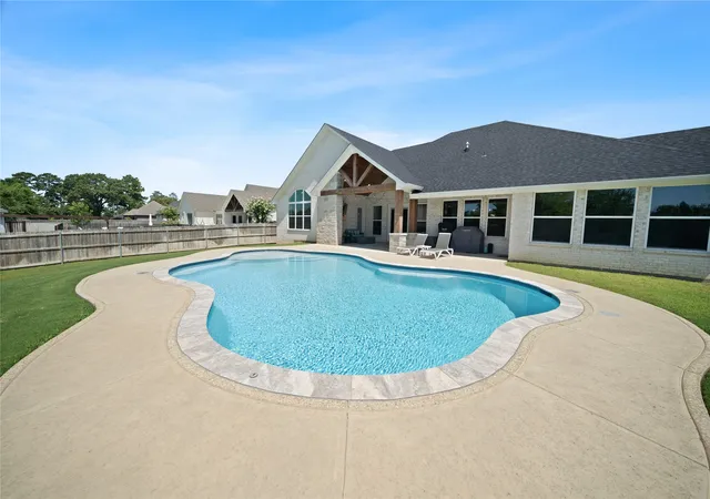Photo 2 of Sale Pending at 219 White N Gail Ln, Bullard, TX 75757 | MLS# 21324591 | Listing updated on 2026-10-05
