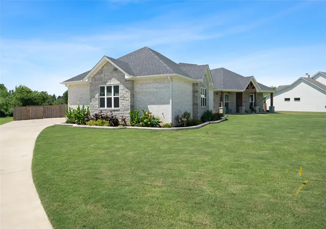 Photo 3 of Sale Pending at 219 White N Gail Ln, Bullard, TX 75757 | MLS# 21324591 | Listing updated on 2026-10-05