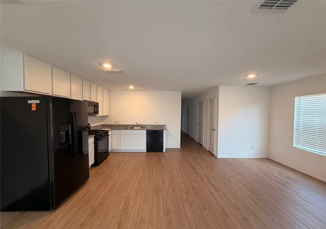 Photo 4 of Sale Pending at 465 Whistlestop Wy, Ferris, TX 75125 | MLS# 21328061 | Listing updated on 2026-10-07