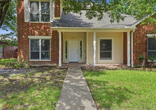 Photo 2 of Single family home for sale at 512 Buttercup Trl, Mesquite, TX 75149 | MLS# 21282266 | Listing updated on 2026-10-01