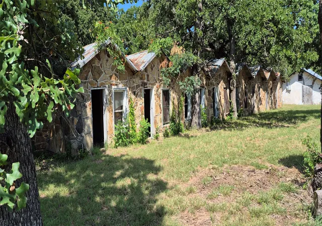 Photo 2 of Single family home for sale at 166 Seldon Loop, Bowie, TX 76230 | MLS# 21324915 | Listing updated on 2026-10-02