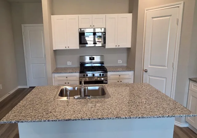 Photo 2 of Sale Pending at 16545 Hudson Prairie Wy, Justin, TX 76247 | MLS# 21326118 | Listing updated on 2026-09-21