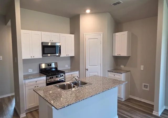 Photo 3 of Sale Pending at 16545 Hudson Prairie Wy, Justin, TX 76247 | MLS# 21326118 | Listing updated on 2026-09-21